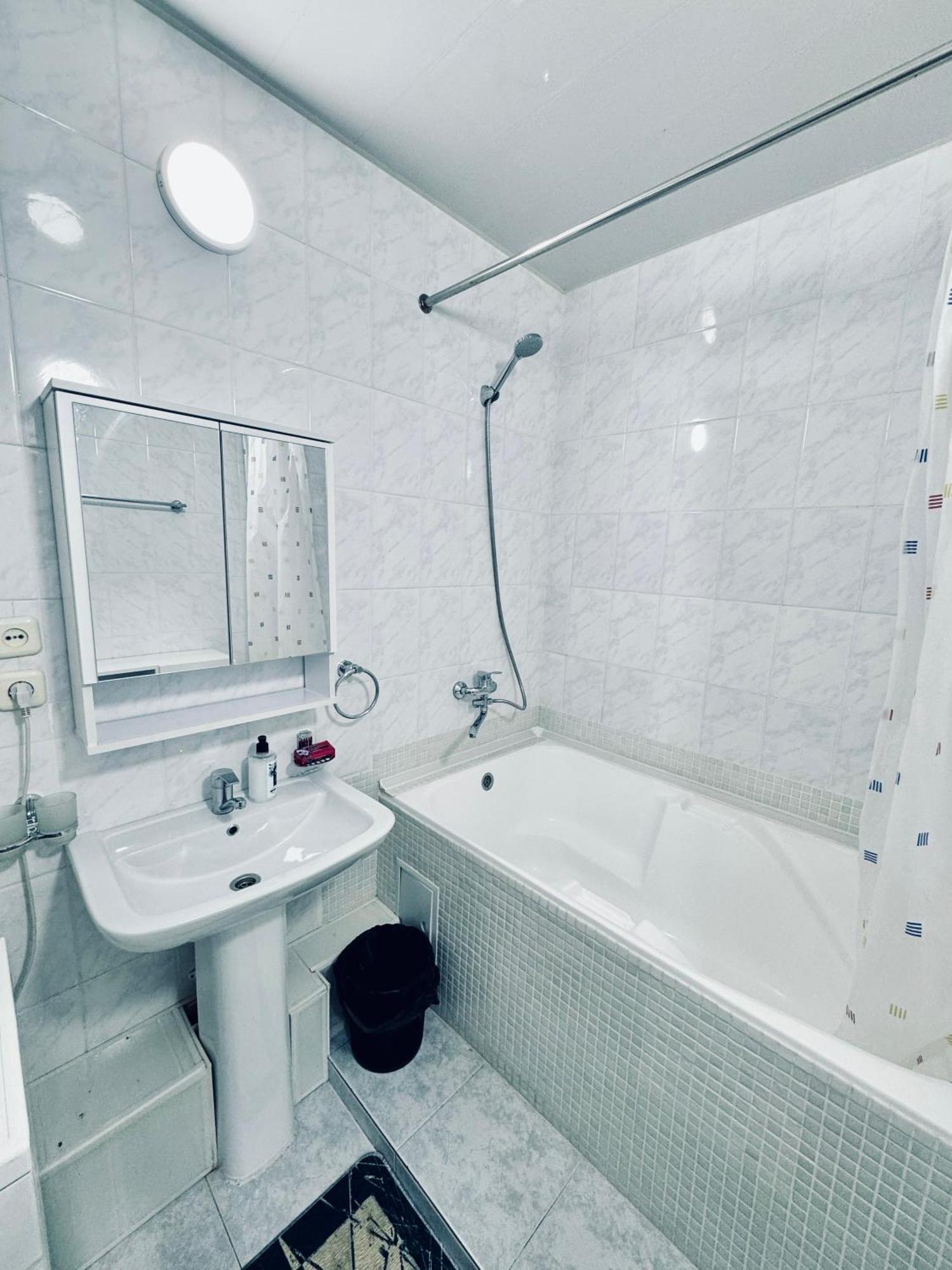 Classic Family Apart In The Center With 4 Rooms Tashkent Esterno foto