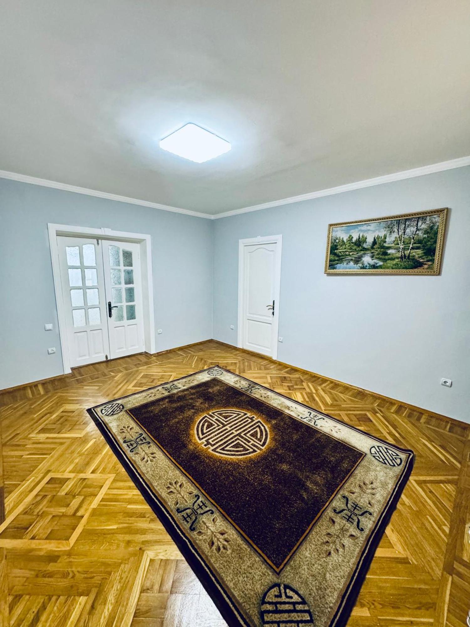 Classic Family Apart In The Center With 4 Rooms Tashkent Esterno foto
